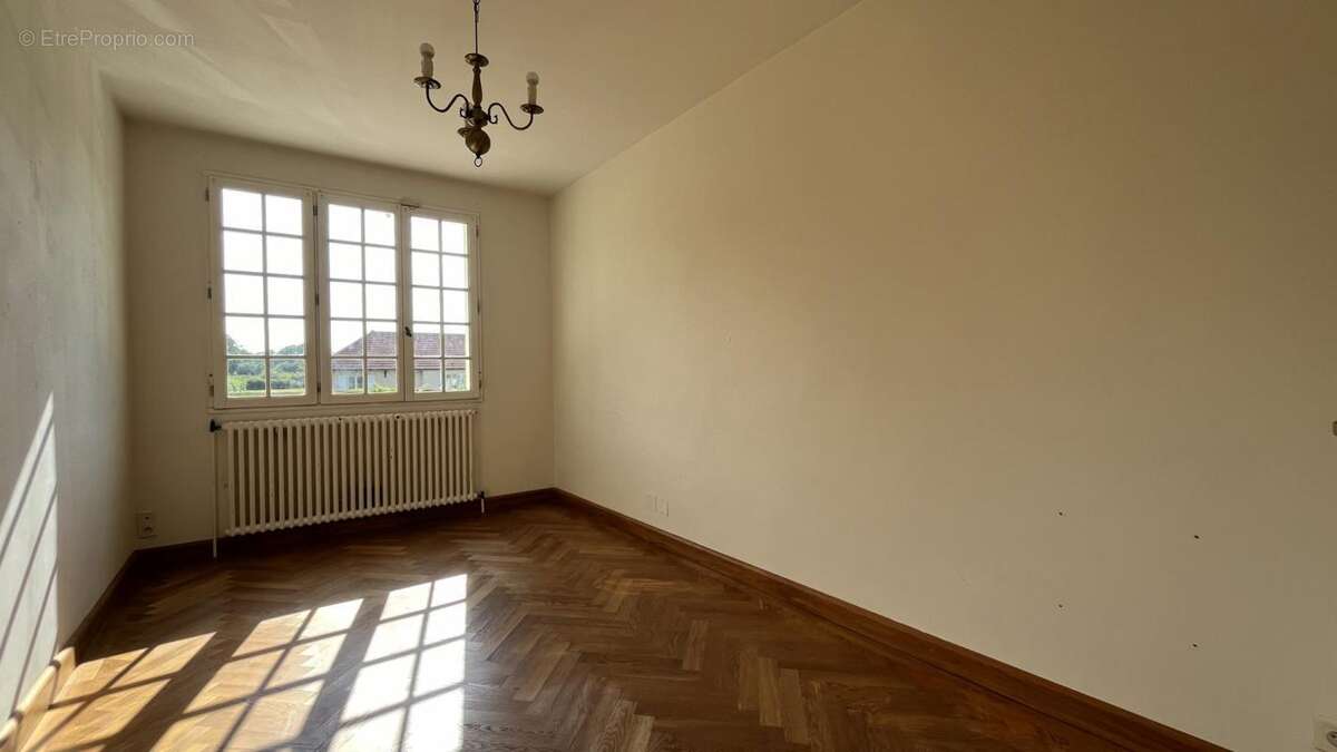 Maison à AUXY