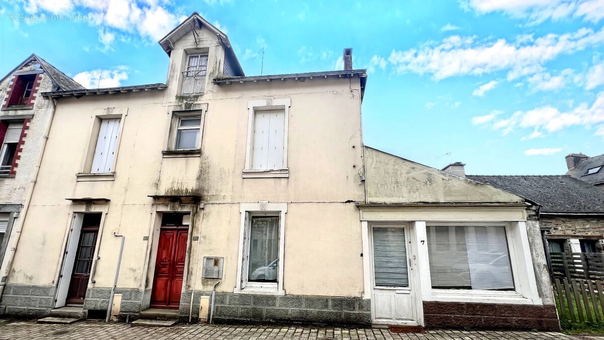 Maison à DERVAL