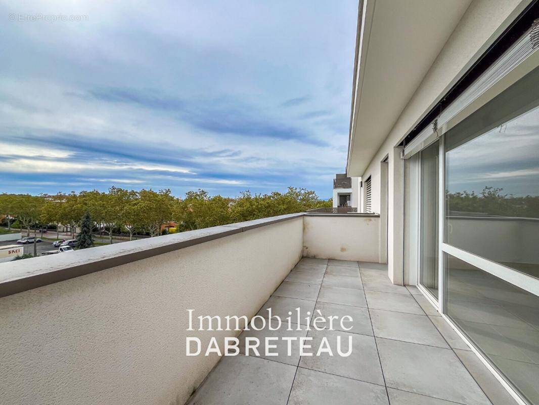 Appartement à VAULX-EN-VELIN