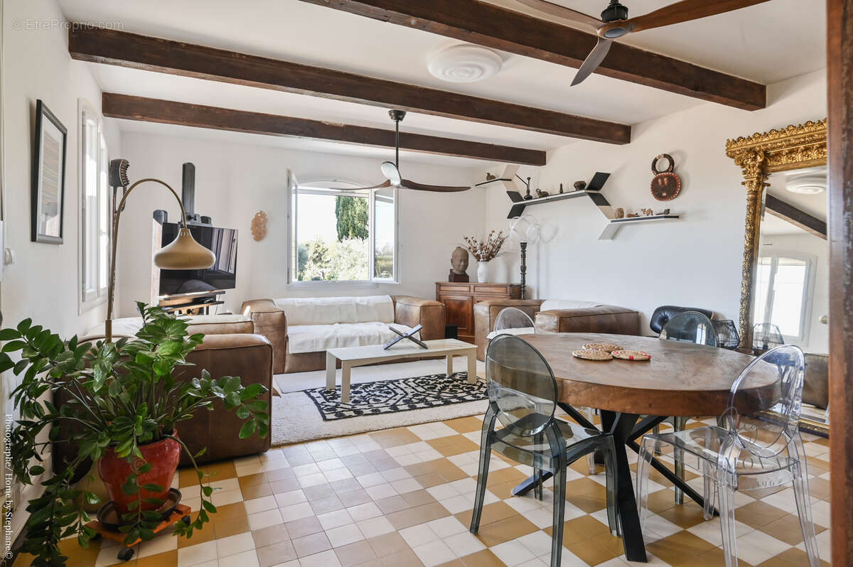 Maison à LE CASTELLET