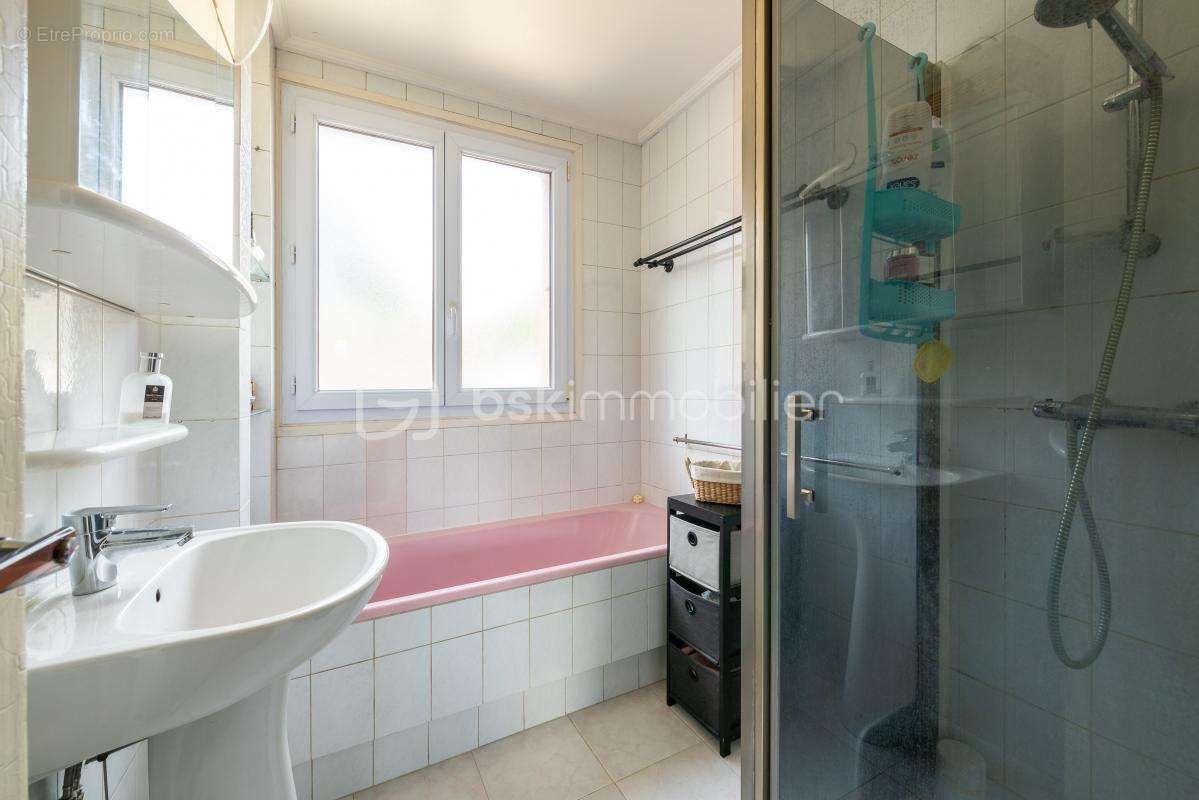 Appartement à FONTENAY-SOUS-BOIS