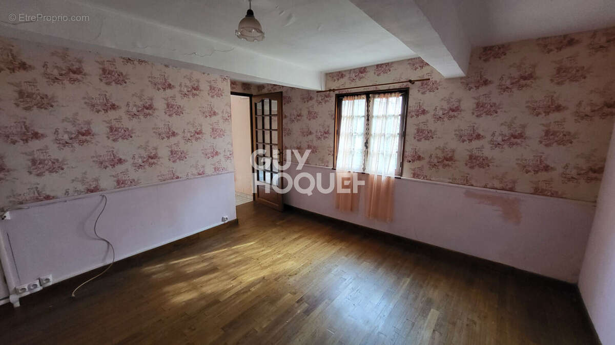 Maison à MAILLY-MAILLET