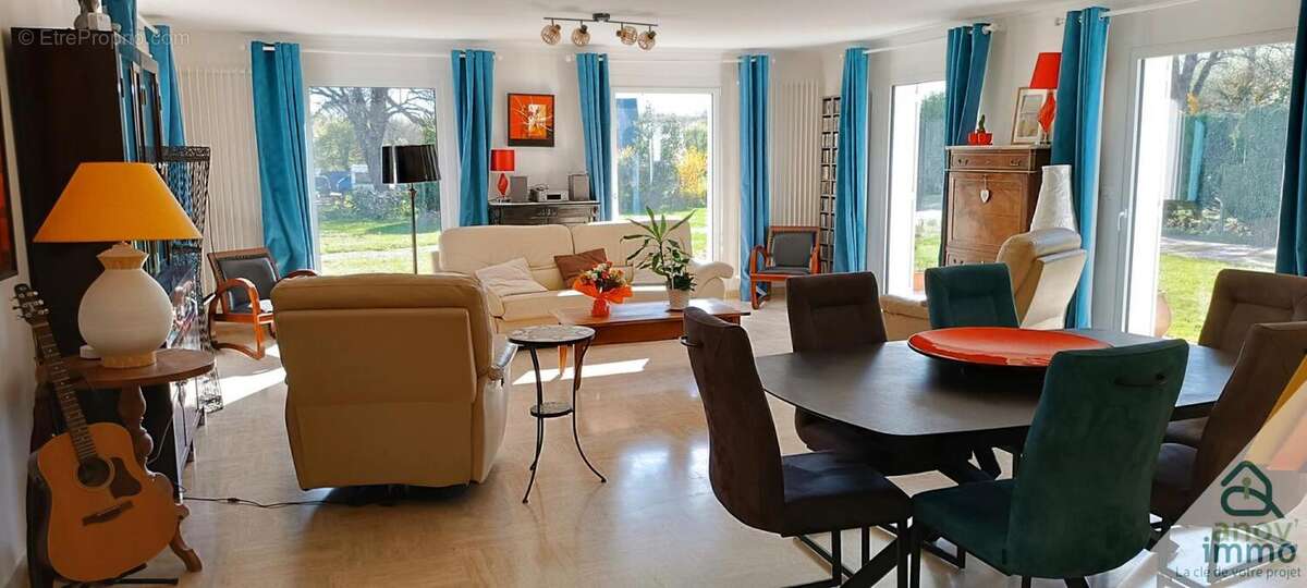 Maison à LA TURBALLE