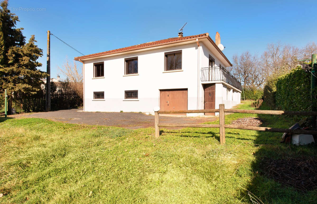 Maison à MONESTIES