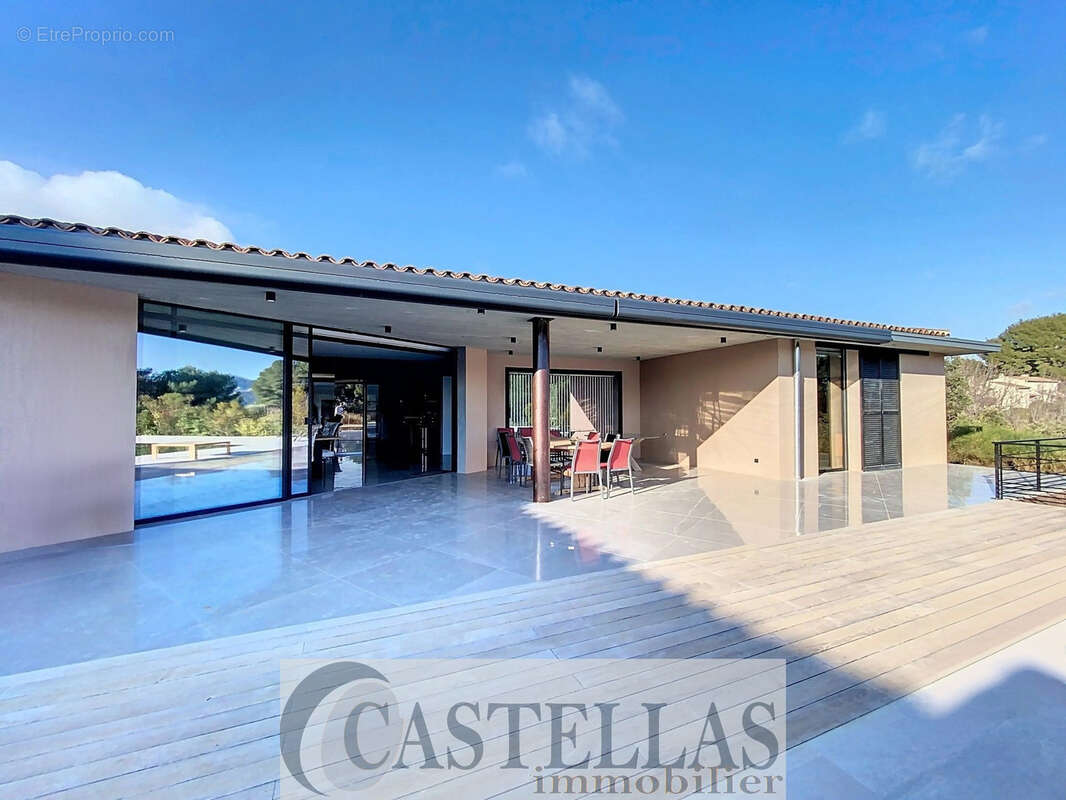 Maison à LA CADIERE-D&#039;AZUR