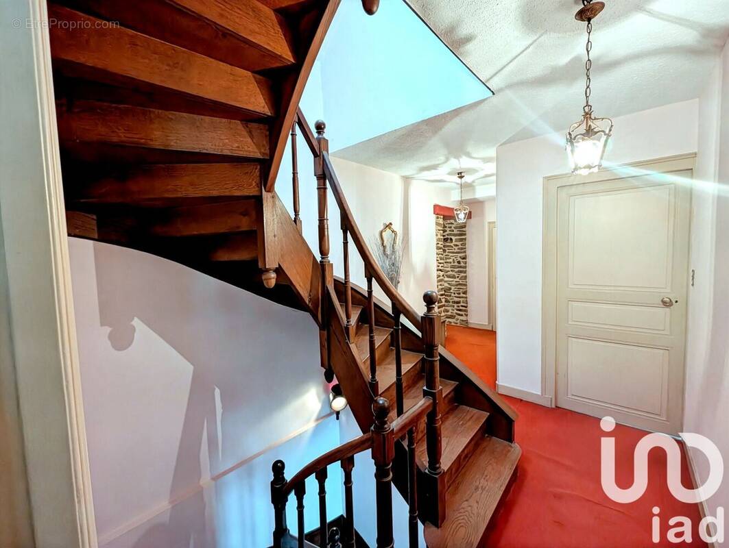 Photo 1 - Maison à COSSE-LE-VIVIEN