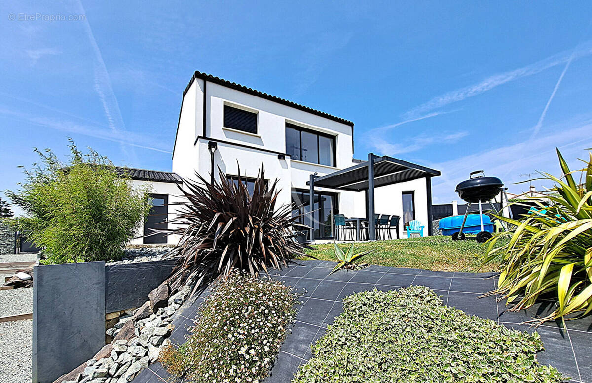Maison à LA MEILLERAIE-TILLAY
