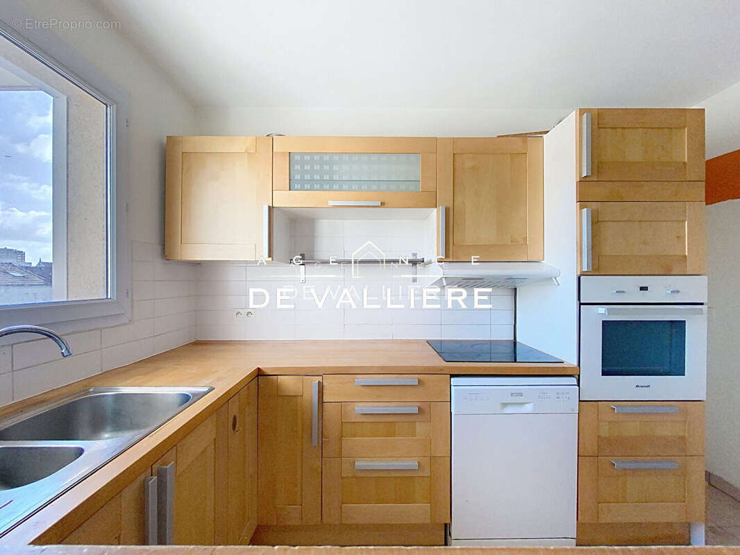 Appartement à SURESNES