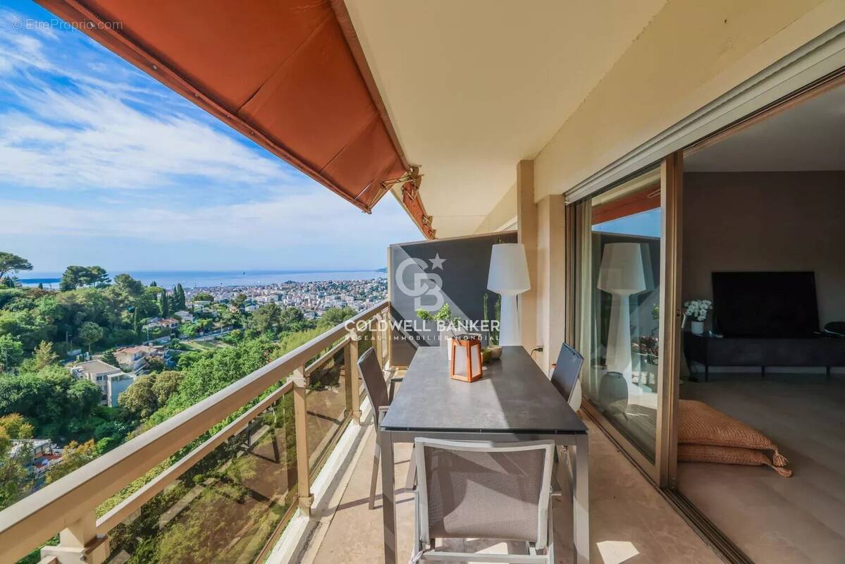 Appartement à LE CANNET