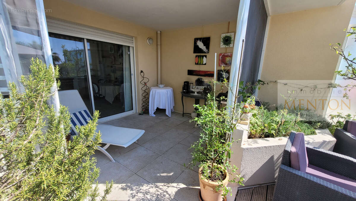 Appartement à ROQUEBRUNE-CAP-MARTIN