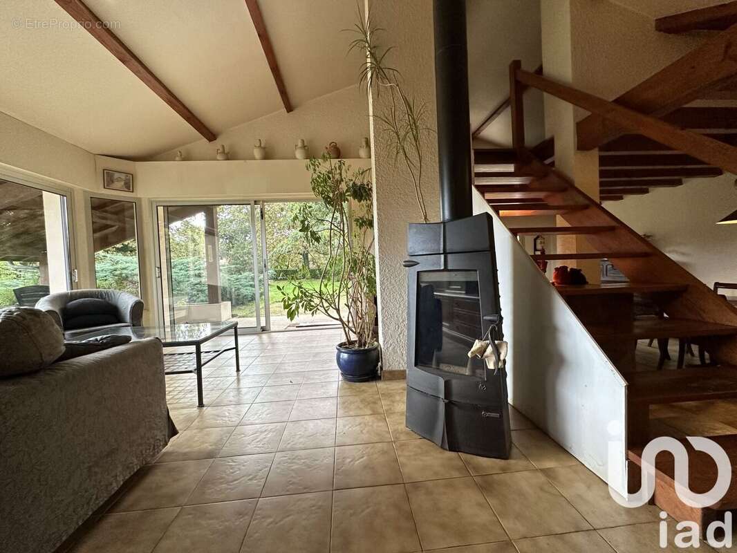 Photo 8 - Maison à UCHACQ-ET-PARENTIS