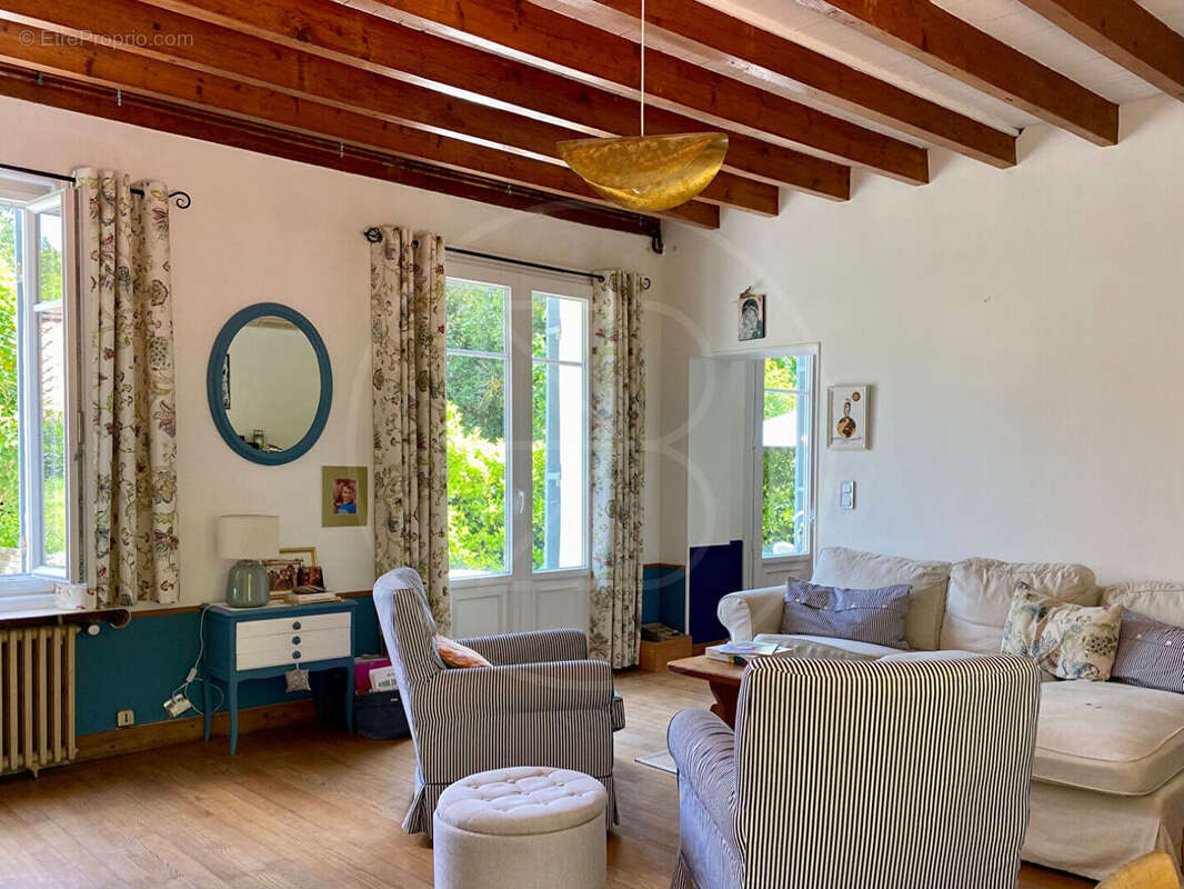 Maison à FRONSAC