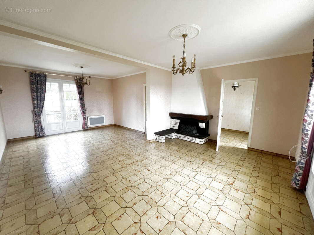 Maison à CHATELLERAULT