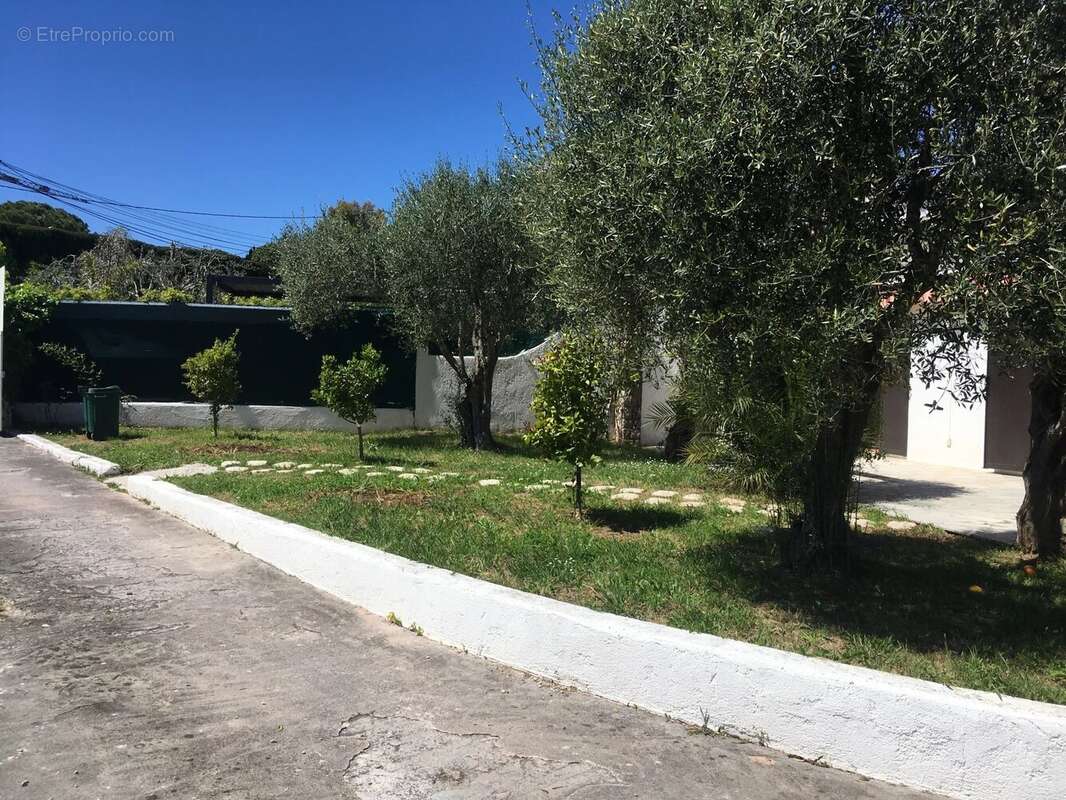 Maison à MOUGINS