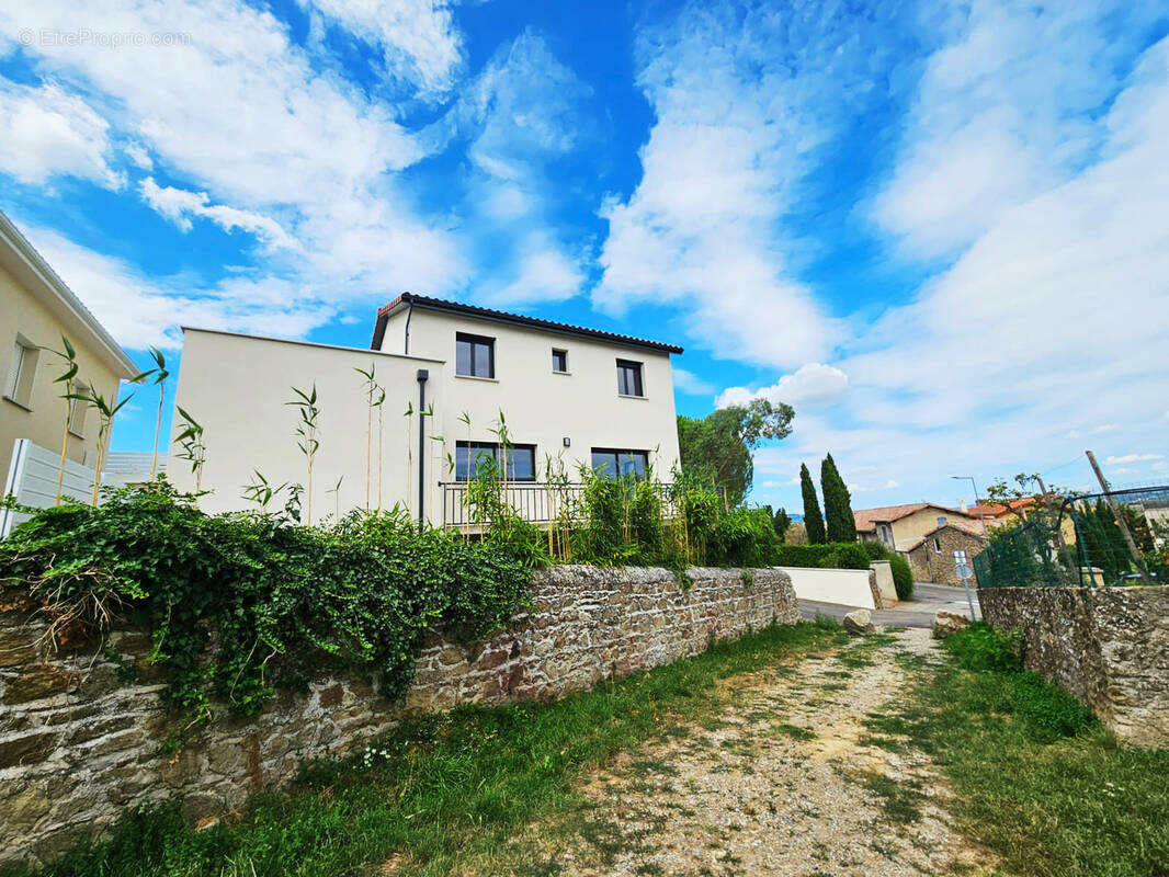 Maison à ROUSSILLON