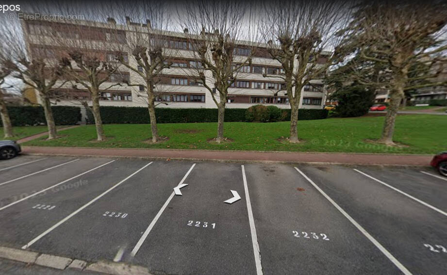 Parking à NOISY-LE-ROI