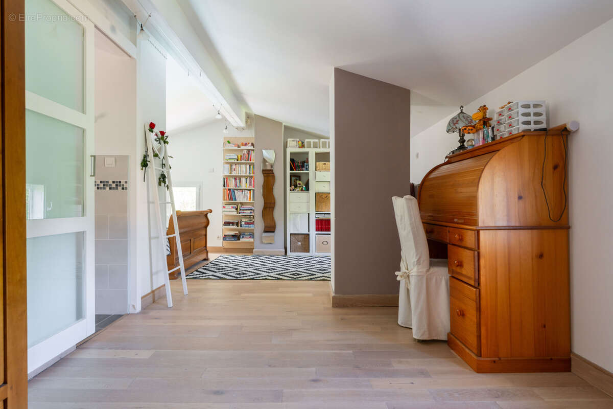 Maison à EGUILLES