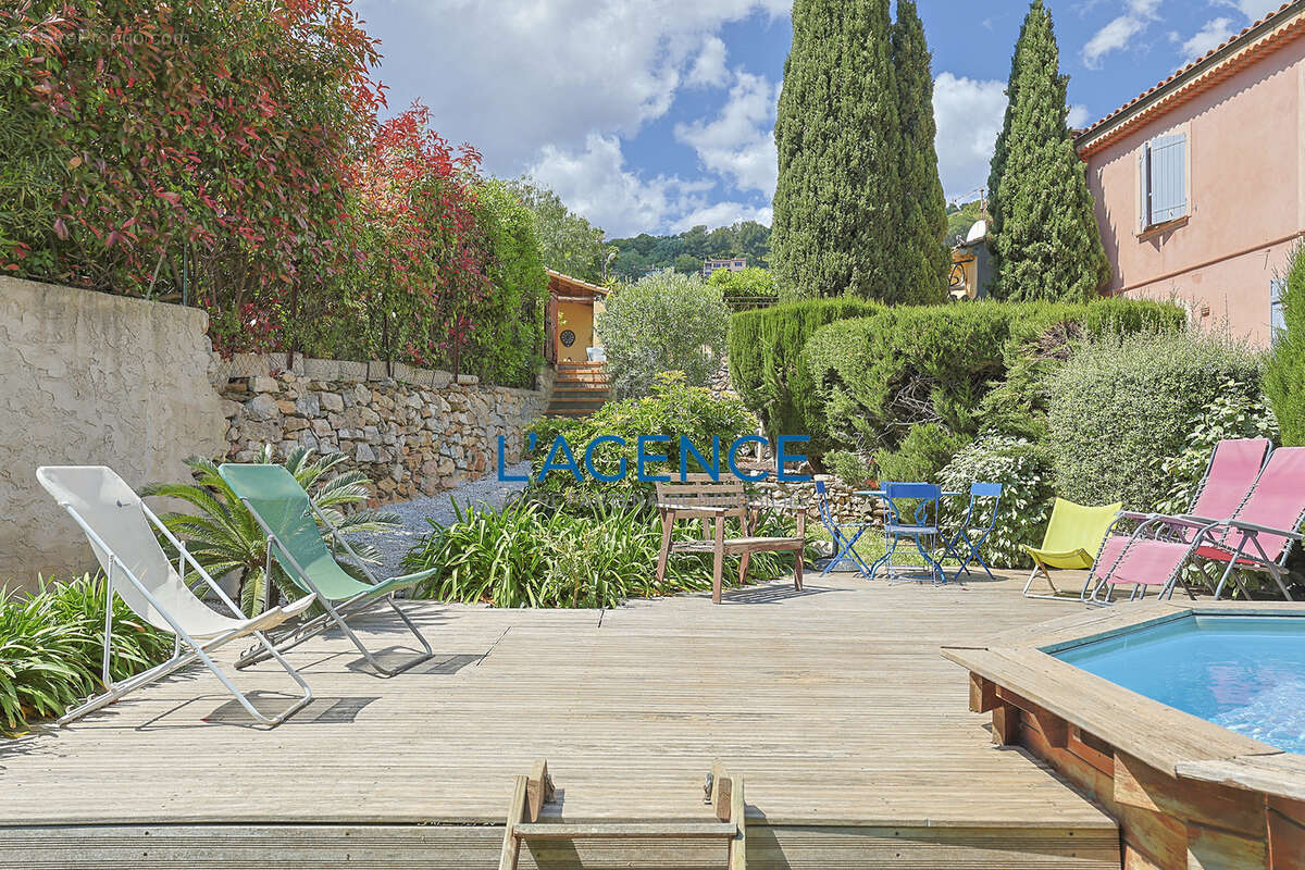 Maison à HYERES