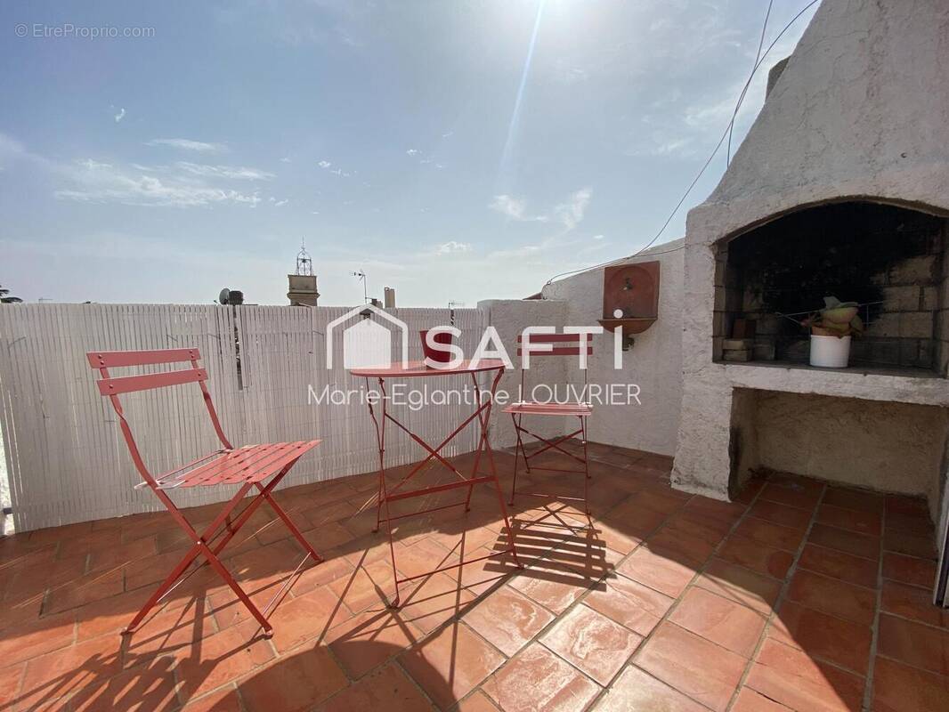 Photo 1 - Appartement à CEYRESTE