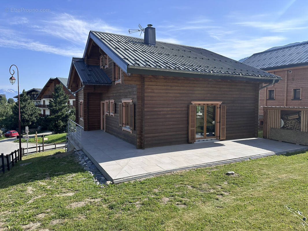 Maison à ALBIEZ-MONTROND