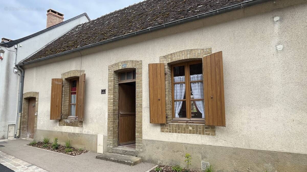 Maison à SAINT-CELERIN