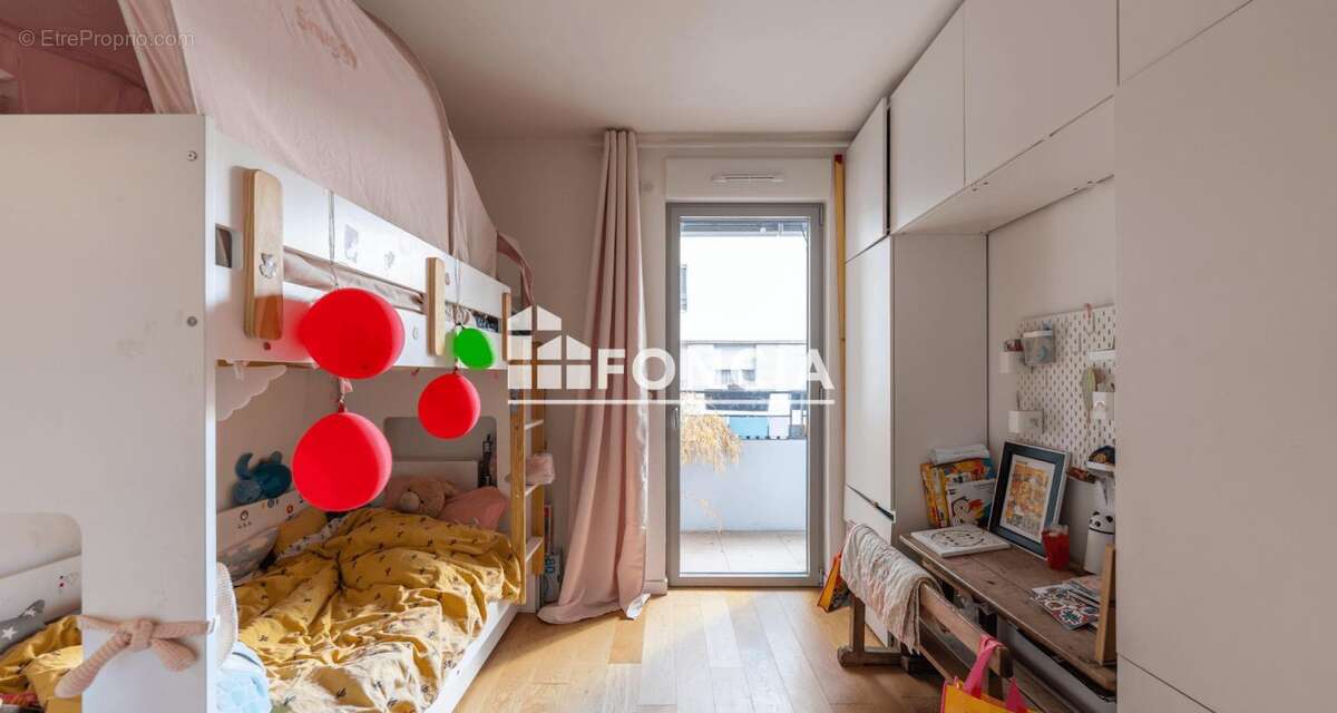 Appartement à PARIS-19E