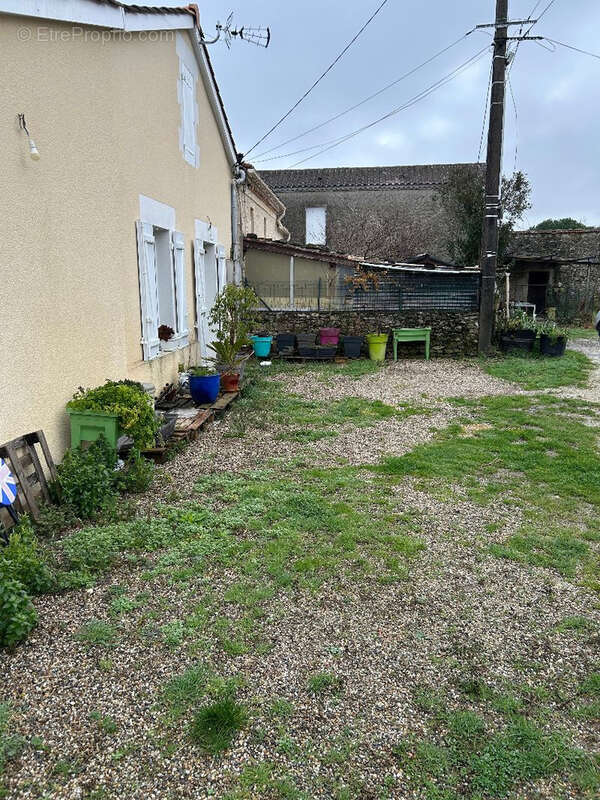 Maison à ANGLADE