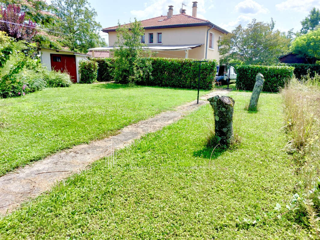 Maison à COMMUNAY