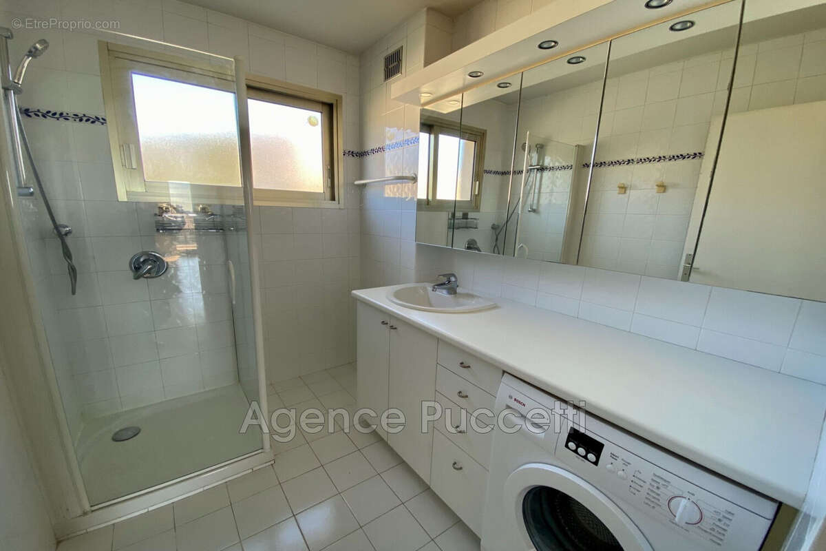 Appartement à VENCE