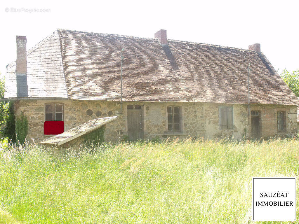 Maison à SAINT-GERMAIN-LES-BELLES
