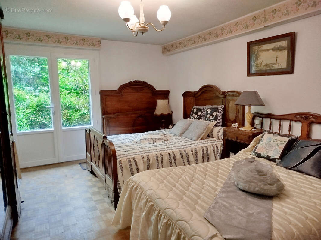 Maison à PINEUILH