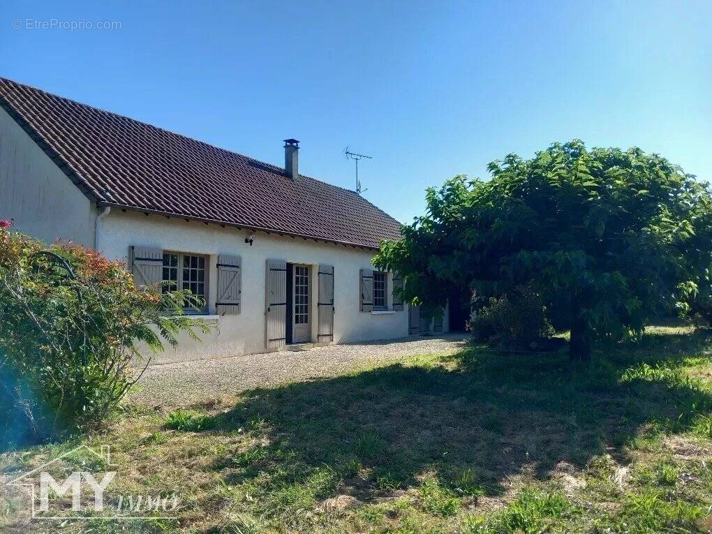 Maison à CREYSSE