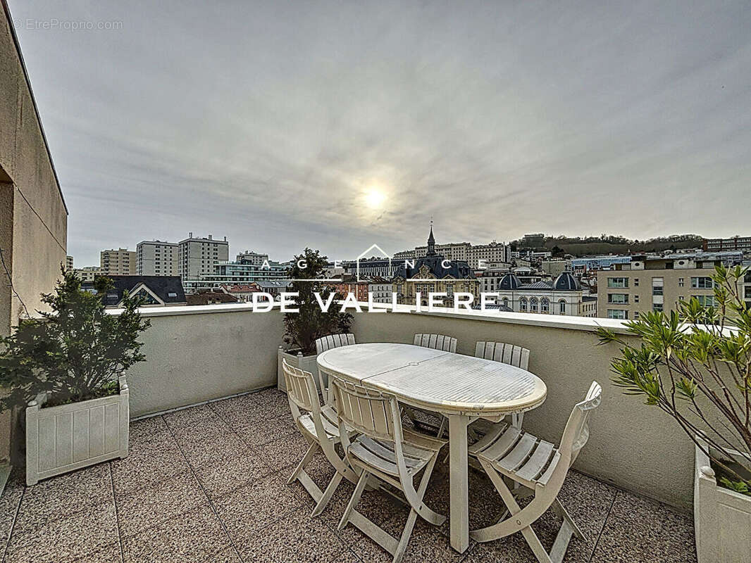 Appartement à SURESNES