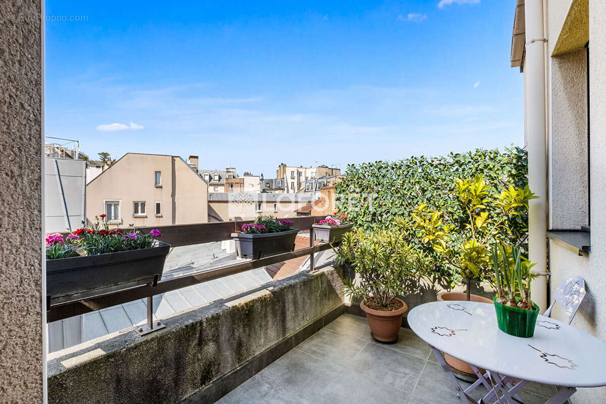Appartement à SURESNES