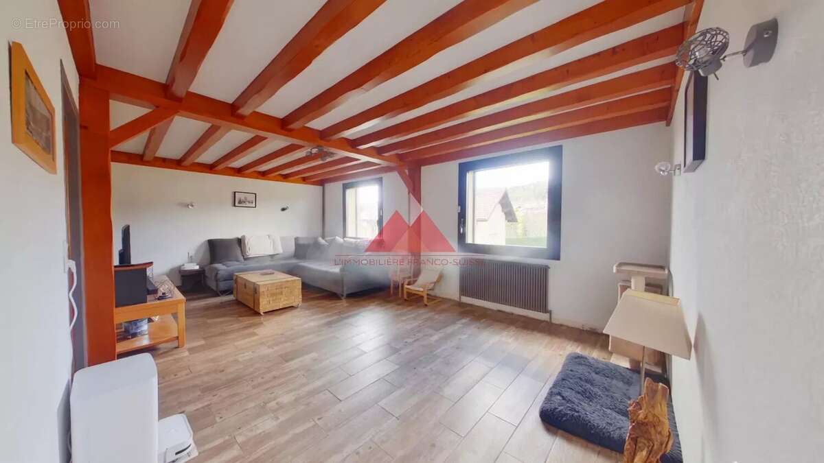 Maison à LA CHAUX-DU-DOMBIEF