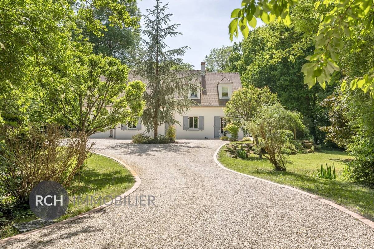 Maison à HOUDAN