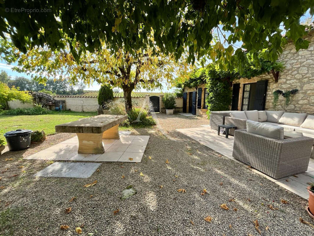 Maison à PRAYSSAC