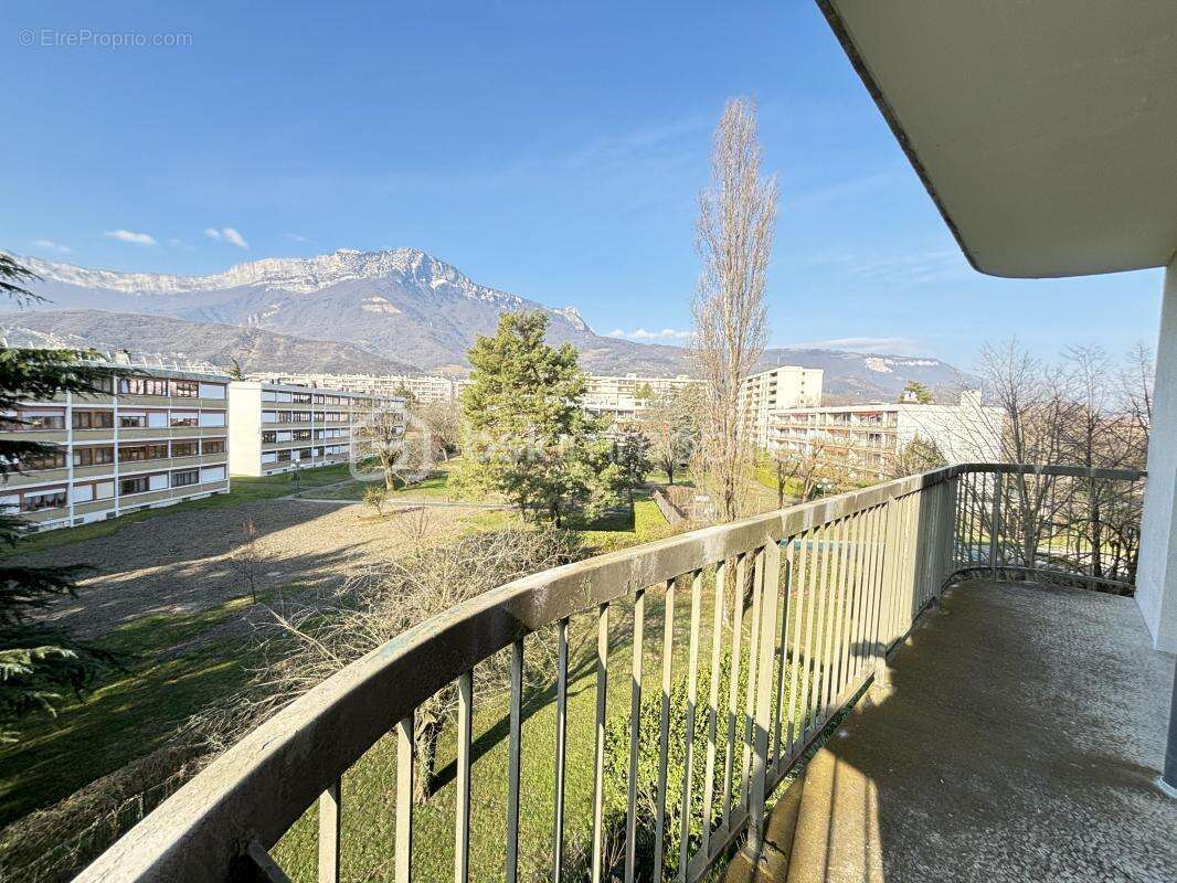 Appartement à ECHIROLLES