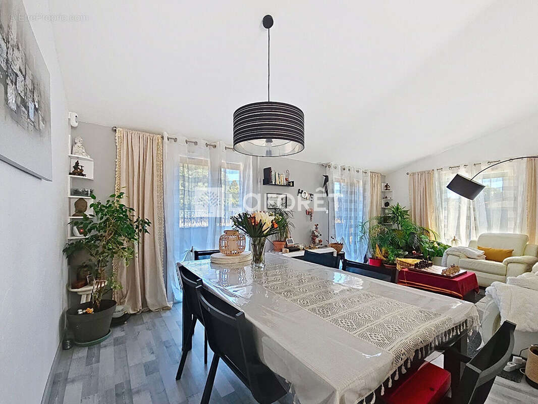 Maison à SERVIAN