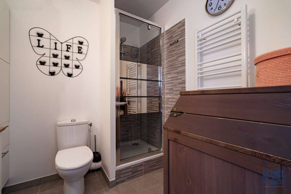 Appartement à LES CLAYES-SOUS-BOIS