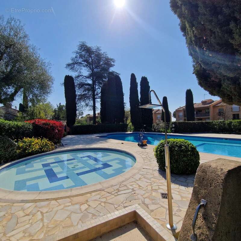 Appartement à VENCE