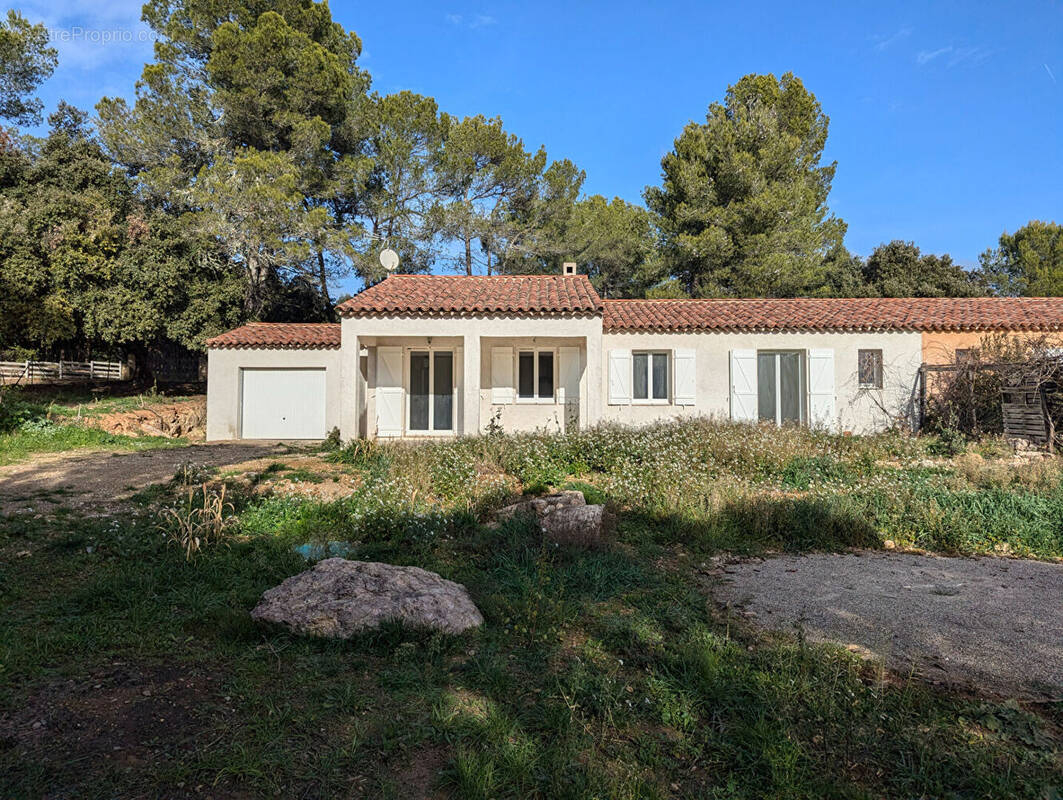 Maison à SILLANS-LA-CASCADE