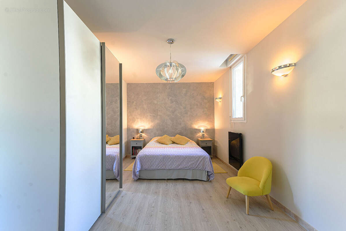 Appartement à CARRY-LE-ROUET