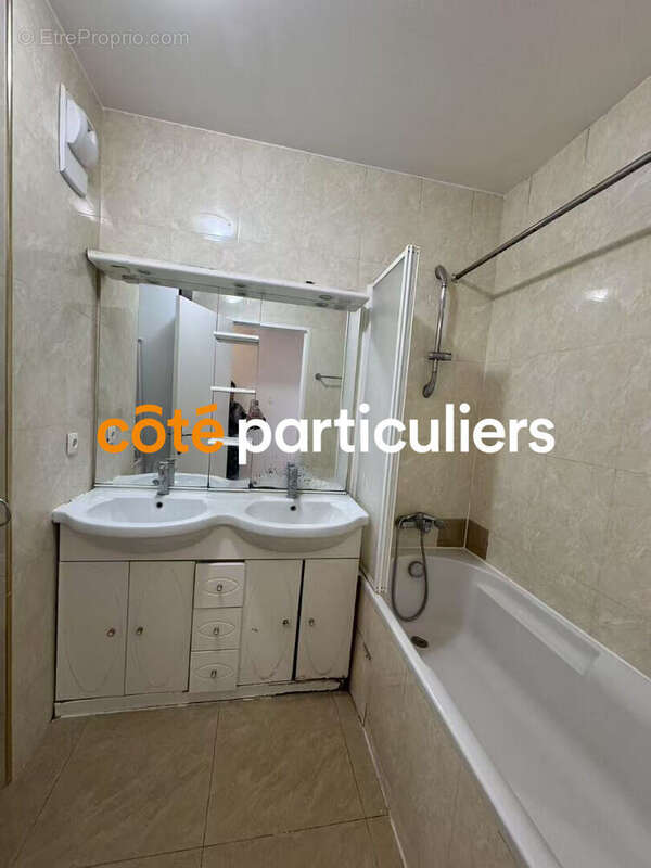 Appartement à PARIS-19E