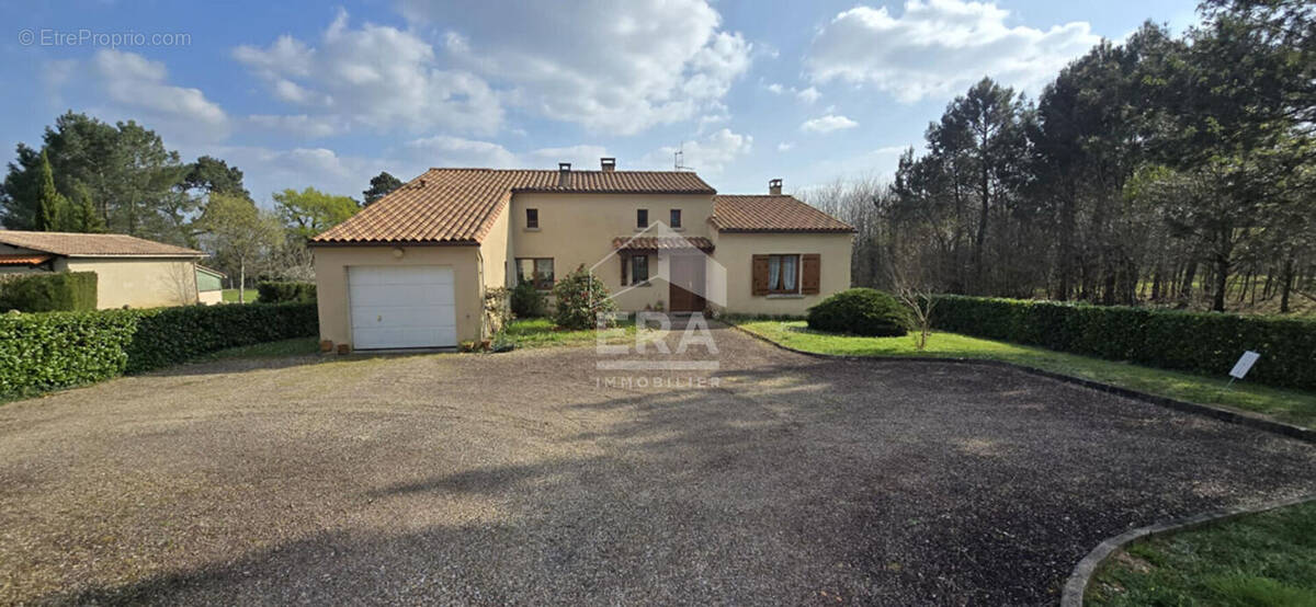 Maison à MONTPON-MENESTEROL