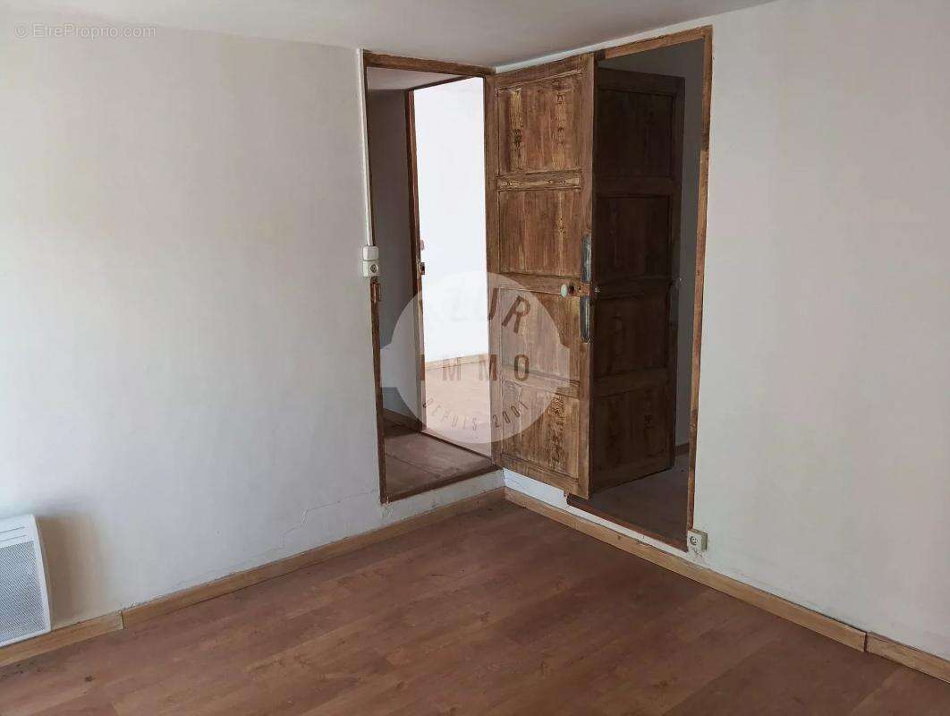 Appartement à NANS-LES-PINS