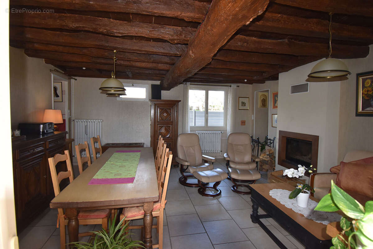 Maison à SAUVIGNY-LES-BOIS