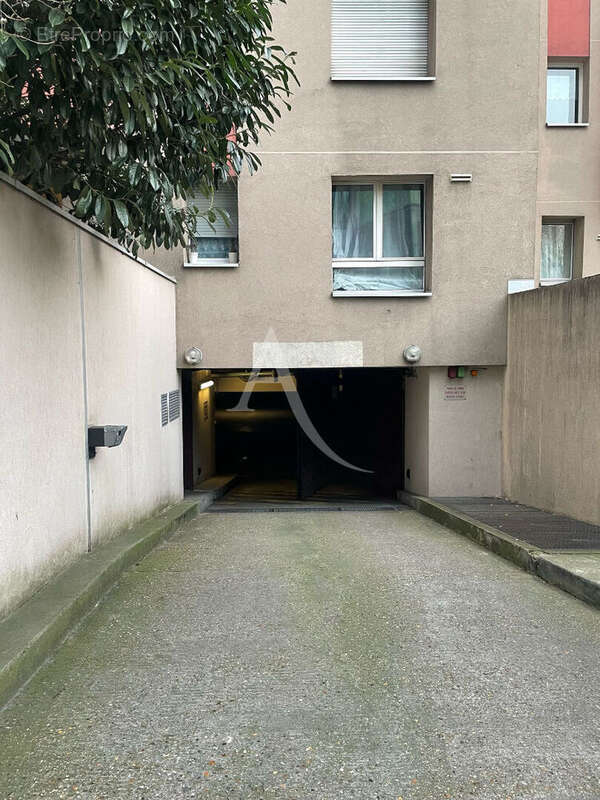 Parking à LE KREMLIN-BICETRE