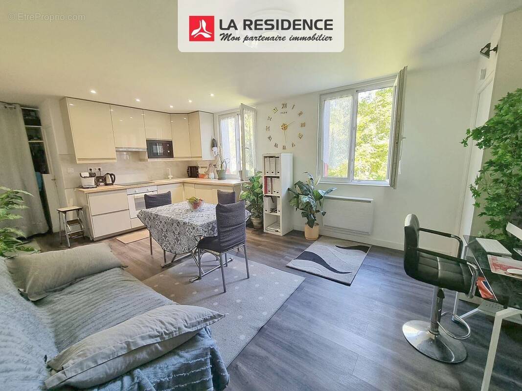 Appartement à STAINS