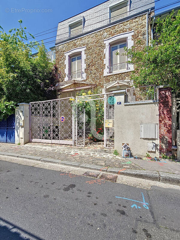 Maison à ASNIERES-SUR-SEINE